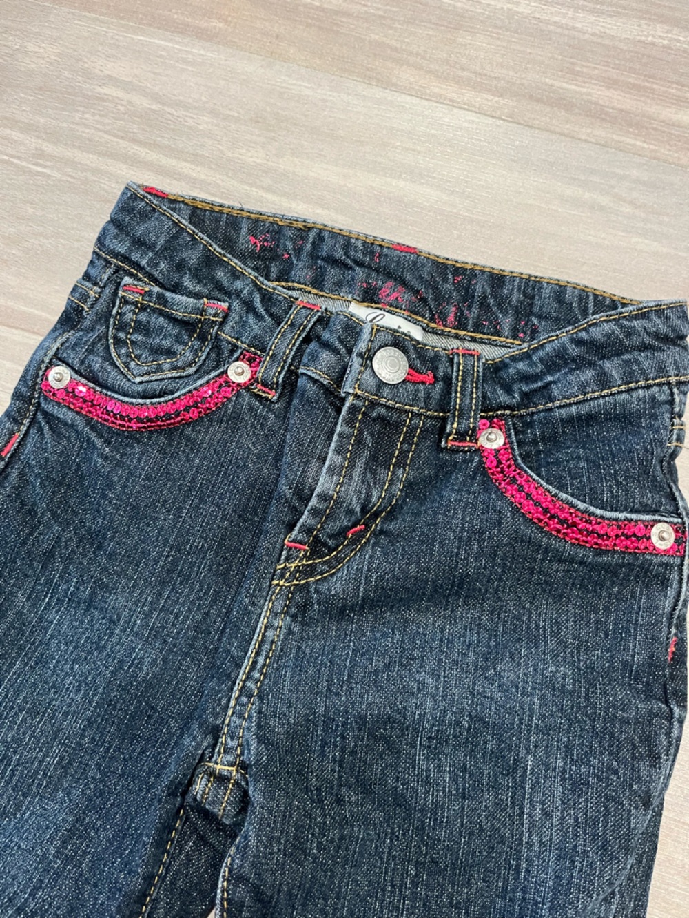 Levi's Girls Dark Blue Denim Bootcut Jeans with Pink Sequin Accents Size 4T - Picture 4 of 12